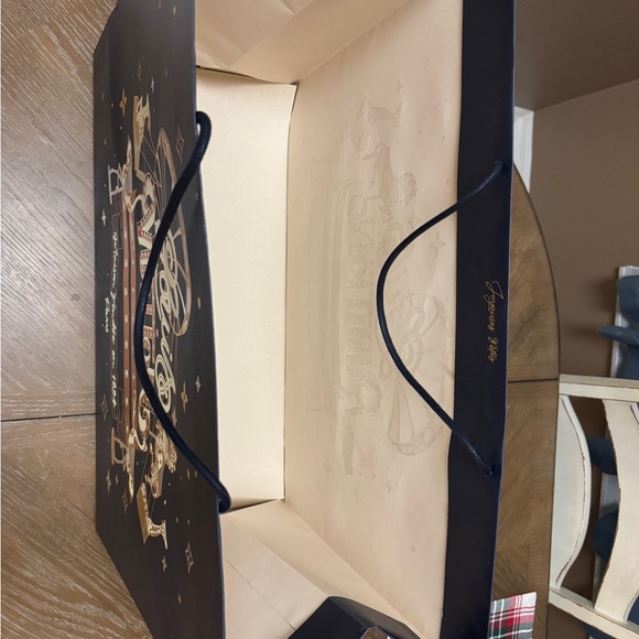 Louis Vuitton Jouyeuses Fêtes Gift Bag, Box, and Ribbon - Picture 5 of 8